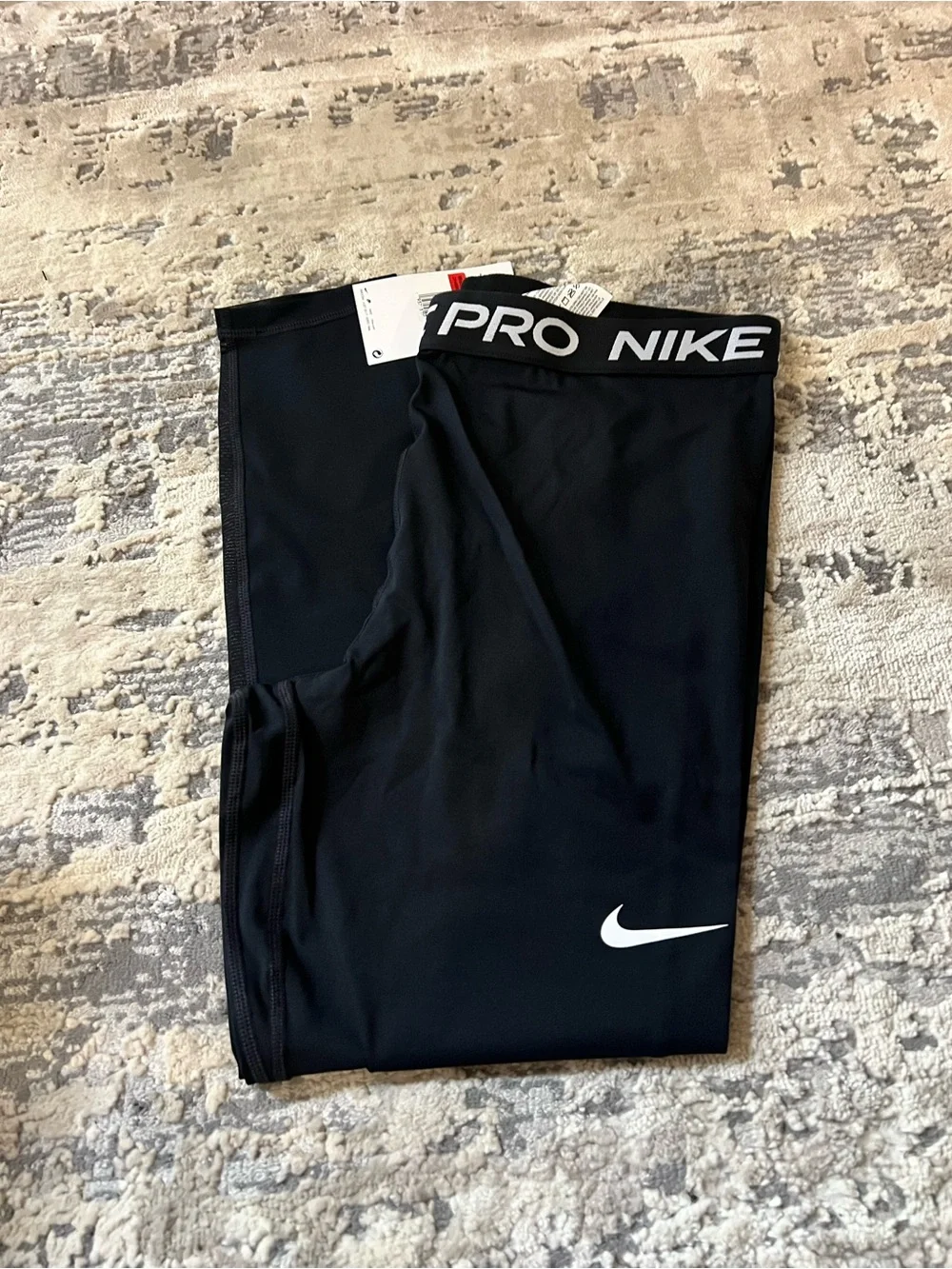 NWT Nike Black Pro 365 7/8 Length Leggings Size Large